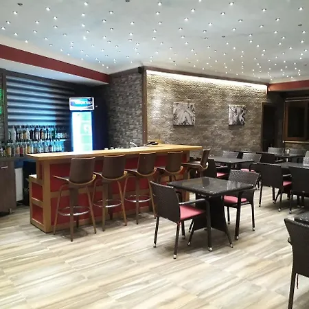 Dolphin & Hotel 4*