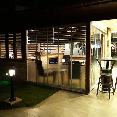 Hotel Dolphin &